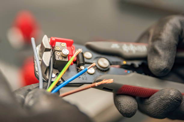 Best Electrical Troubleshooting Services  in Abingdon, IL